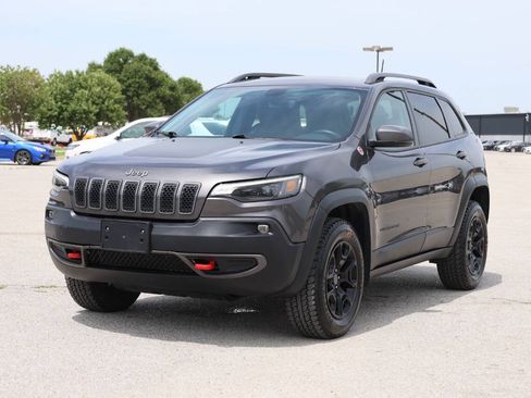 Used 2020 Jeep Cherokee Trailhawk w/ Cold Weather Group AWD/4WD image 6