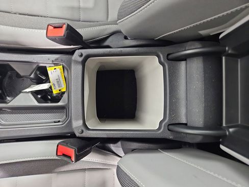 Certified 2024 Volkswagen Taos SE image 28