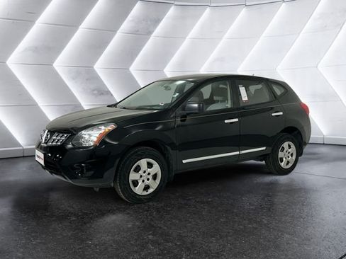 Used 2014 Nissan Rogue S FWD image 3