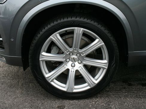 Used 2017 Volvo XC90 T6 Inscription w/ Vision Package image 16