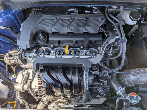 Used 2025 Hyundai Venue SEL FWD image 34