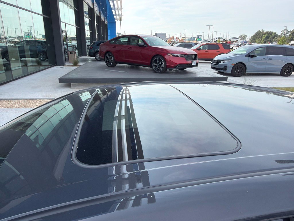 Used 2026 Toyota Camry SE w/ Multimedia Upgrade Package FWD image 15