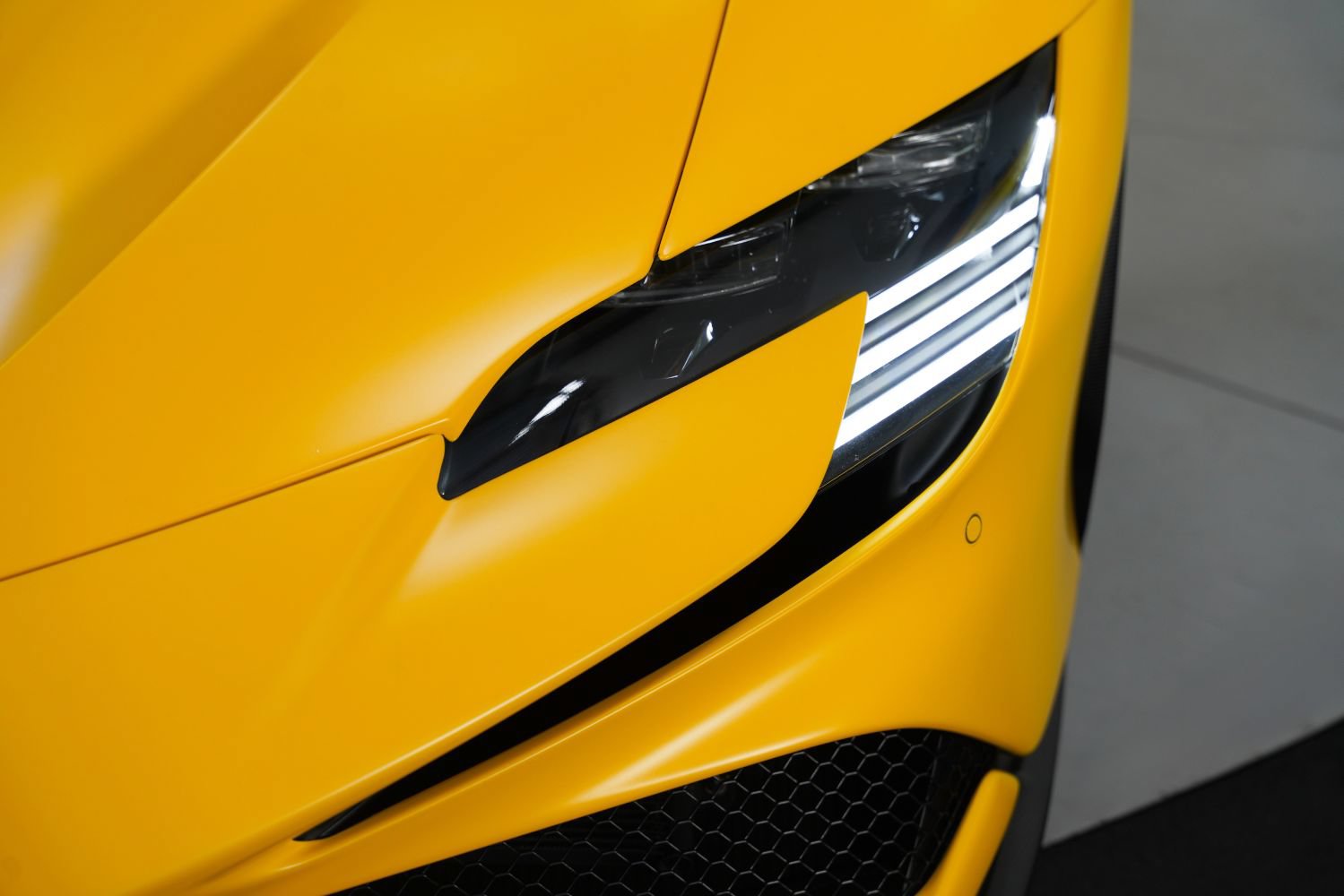 Used 2023 Ferrari SF90 Stradale AWD/4WD image 14