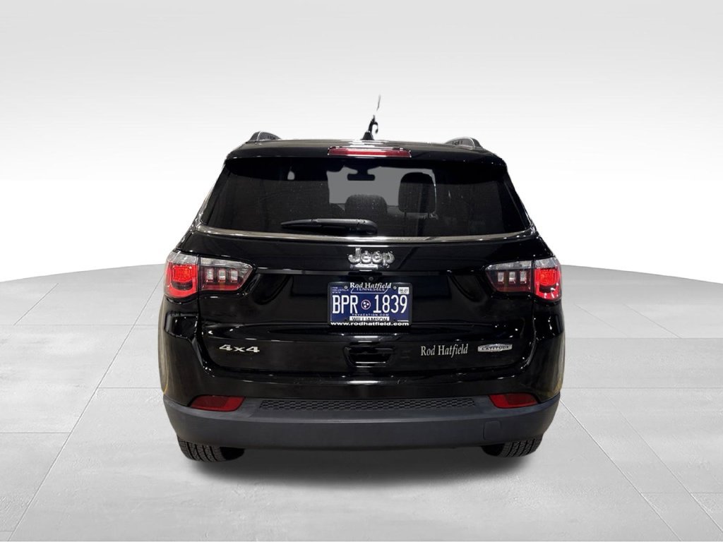 Used 2018 Jeep Compass Latitude w/ Popular Equipment Group AWD/4WD image 8