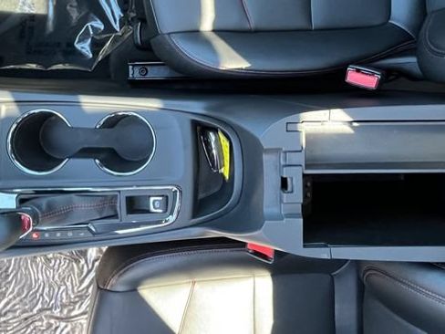 Used 2024 Chevrolet Equinox RS w/ RS Leather Package FWD image 17