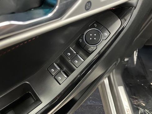 Used 2023 Ford Explorer ST-Line AWD/4WD image 29