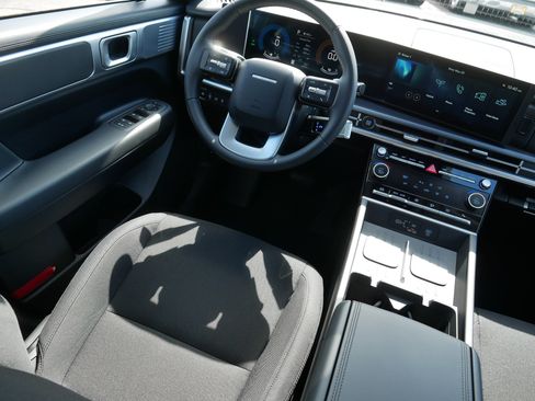 Certified 2026 Hyundai Santa Fe SE AWD/4WD image 9