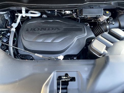 Certified 2025 Honda Ridgeline RTL image 7