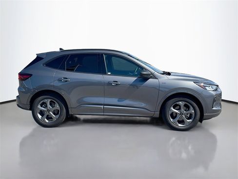 Used 2024 Ford Escape ST-Line w/ Tech Pack #1 image 8
