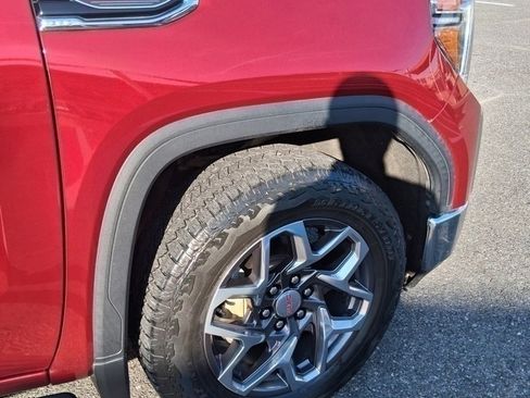 Used 2022 GMC Sierra 1500 SLT w/ SLT Premium Package image 11