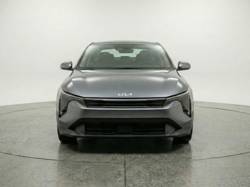 Used 2025 Kia K4 FWD image 2