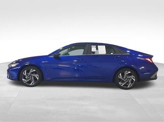 Used 2024 Hyundai Elantra Limited FWD video 5