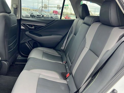 Used 2025 Subaru Outback Onyx Edition image 27