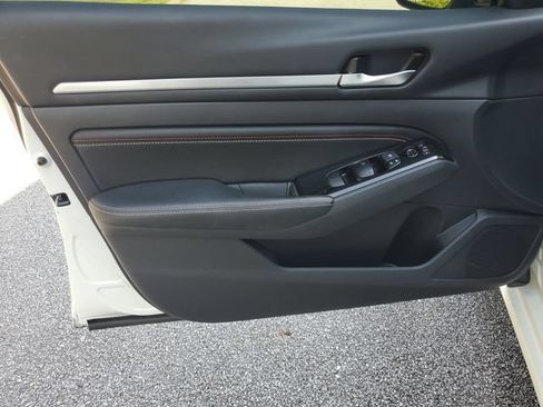 Certified 2023 Nissan Altima 2.0 SR FWD image 26