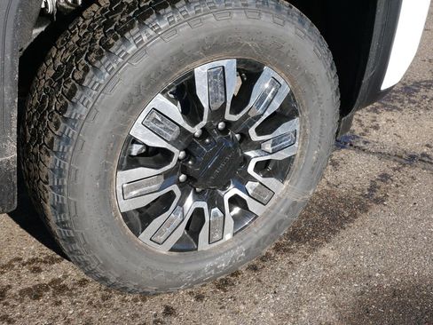 New 2026 GMC Sierra 3500 Denali w/ Denali Reserve Package image 5