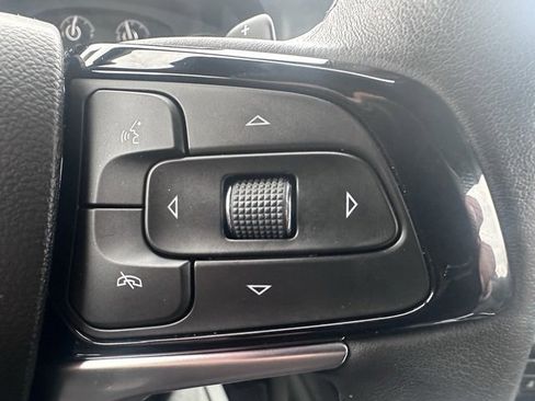 Certified 2024 Buick Enclave Essence image 20