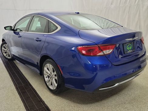 Used 2015 Chrysler 200 Limited w/ Convenience Group image 7