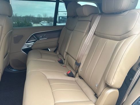 New 2026 Land Rover Range Rover Long Wheelbase SE image 14