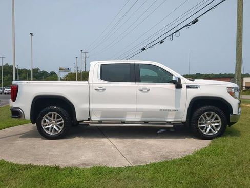 Used 2019 GMC Sierra 1500 SLT w/ SLT Premium Plus Package AWD/4WD image 3