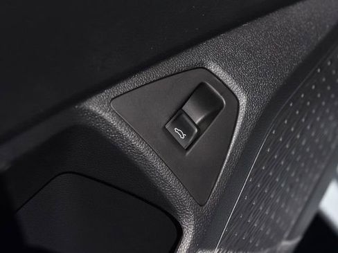 New 2026 Volkswagen Jetta SE FWD image 9