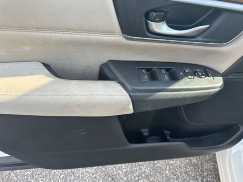 Used 2017 Honda CR-V EX image 11