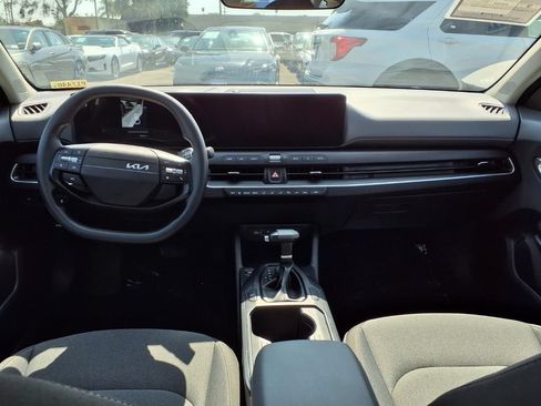 Used 2025 Kia K4 FWD image 23