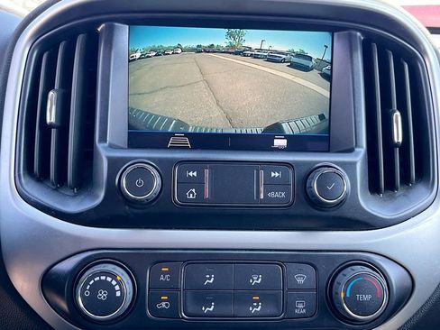 Used 2022 Chevrolet Colorado LT w/ LT Convenience Package AWD/4WD image 13
