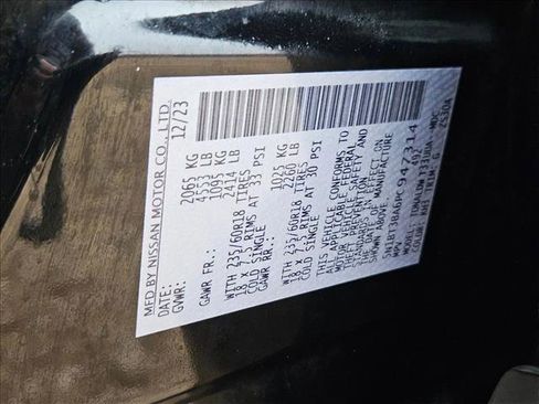 Used 2023 Nissan Rogue SV image 25