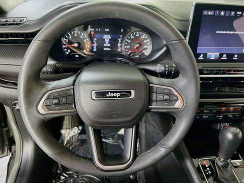 Used 2023 Jeep Compass Latitude w/ Convenience Group AWD/4WD image 11