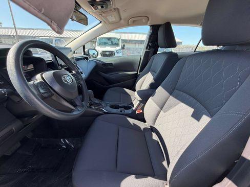 Used 2025 Toyota Corolla LE FWD image 24