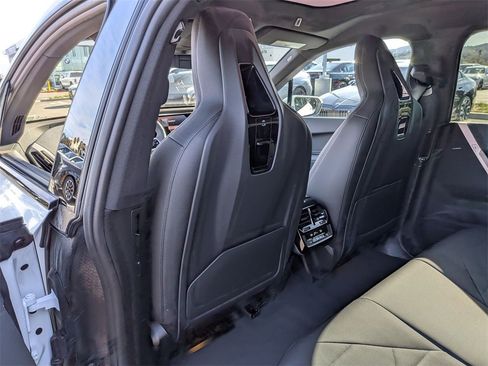 New 2026 BMW iX xDrive60 image 12