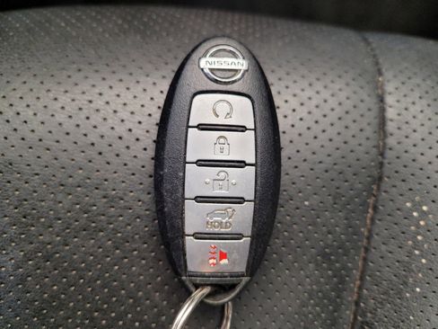 Used 2017 Nissan Murano Platinum w/ Platinum Technology Package FWD image 32