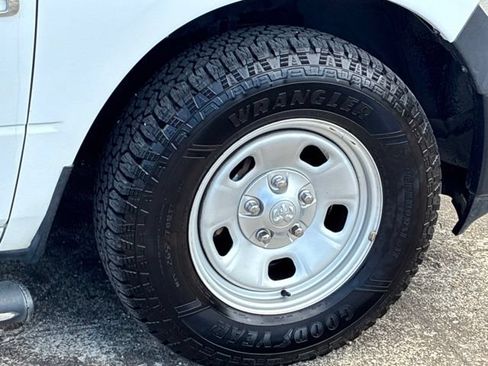 Used 2017 RAM 1500 Tradesman RWD image 16
