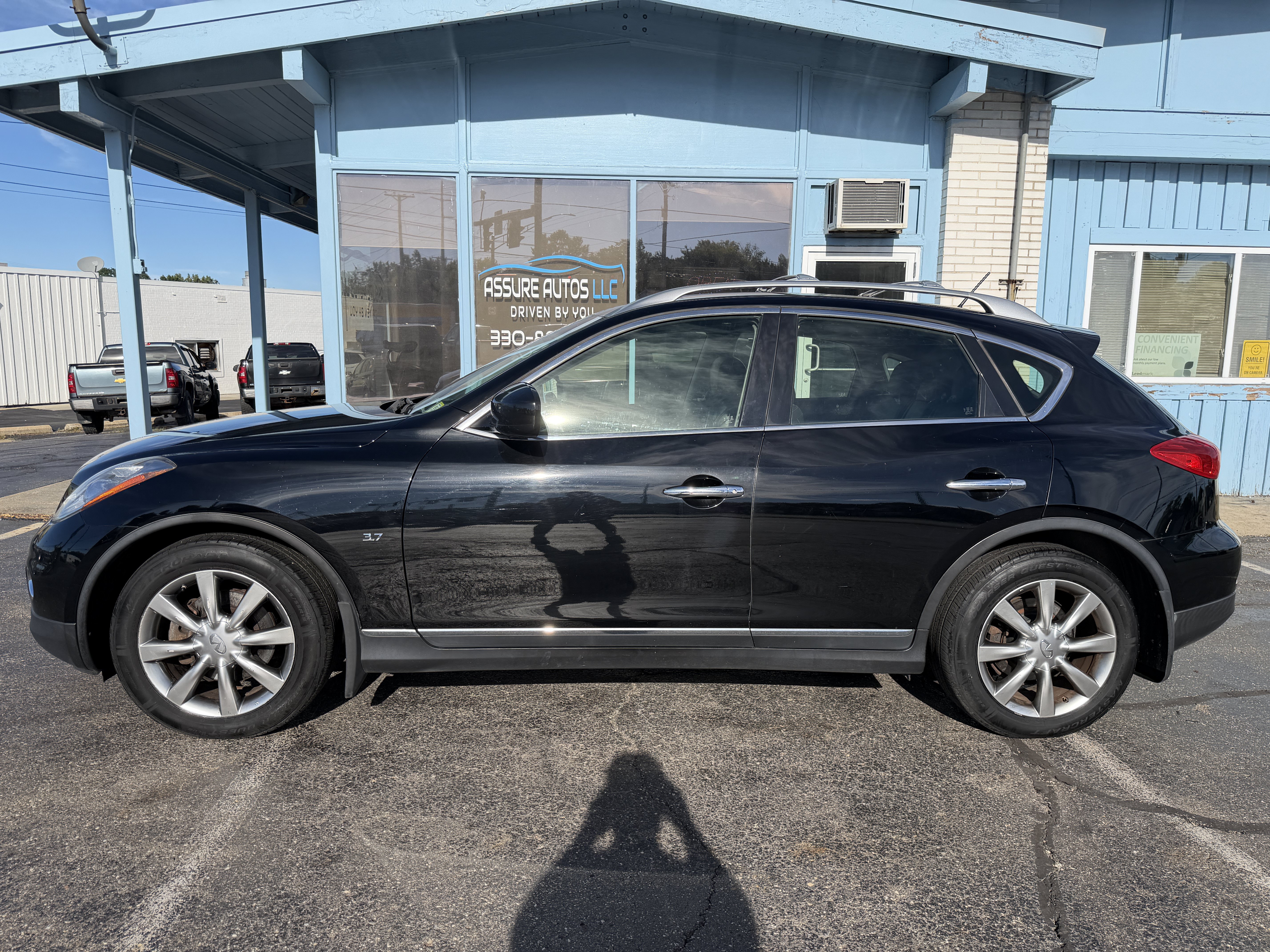 Used 2015 INFINITI QX50 AWD image 2