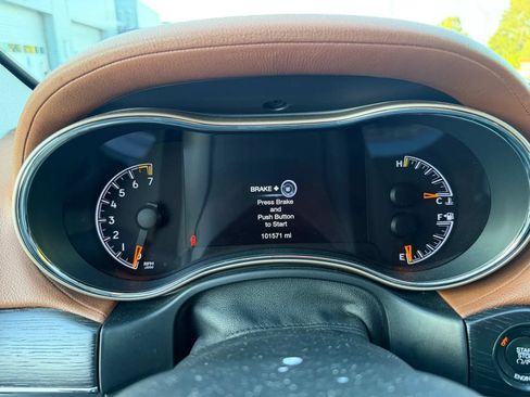 Used 2016 Jeep Grand Cherokee Summit w/ Platinum Series Group AWD/4WD image 81