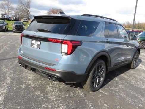 New 2026 Ford Explorer ST image 7