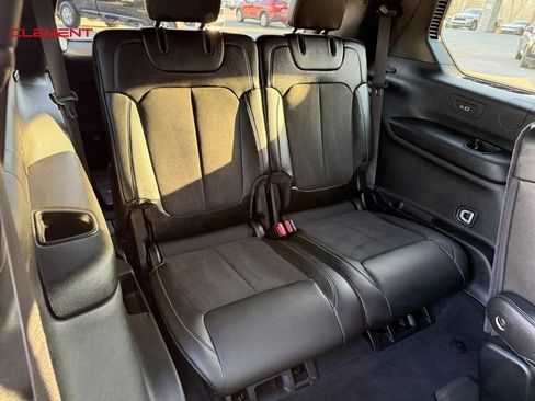 Used 2023 Jeep Grand Cherokee L Laredo image 13