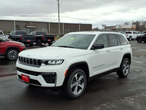 New 2026 Jeep Grand Cherokee Limited AWD/4WD image 5