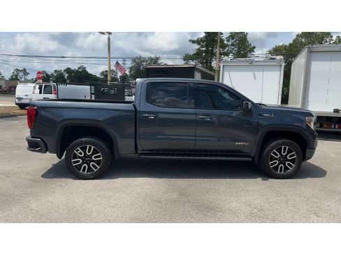 Used 2021 GMC Sierra 1500 AT4 w/ Technology Package AWD/4WD image 9