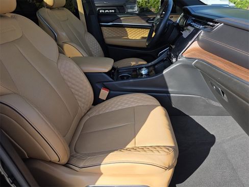 Used 2023 Jeep Grand Cherokee Summit w/ Adv Protech Group IV image 10