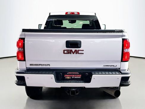 Used 2019 GMC Sierra 2500 Denali w/ Duramax Plus Package image 7