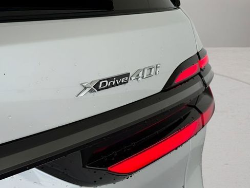 Used 2026 BMW X7 xDrive40i w/ M Sport Package image 10