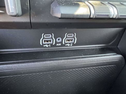 Used 2025 RAM 1500 Big Horn AWD/4WD image 32