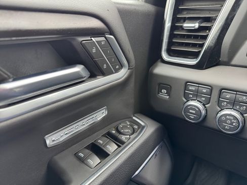 Used 2025 GMC Sierra 1500 Denali AWD/4WD image 36