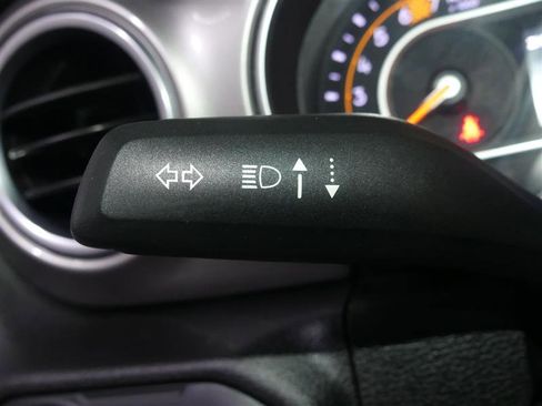 Used 2020 Jeep Wrangler Unlimited Sahara image 32