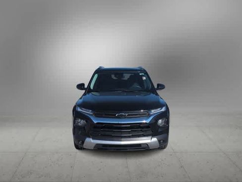 Used 2023 Chevrolet TrailBlazer LT w/ Convenience Package AWD/4WD image 3