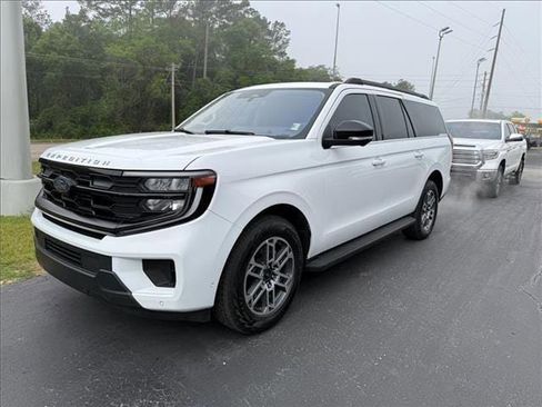 Used 2025 Ford Expedition Max Active AWD/4WD image 23