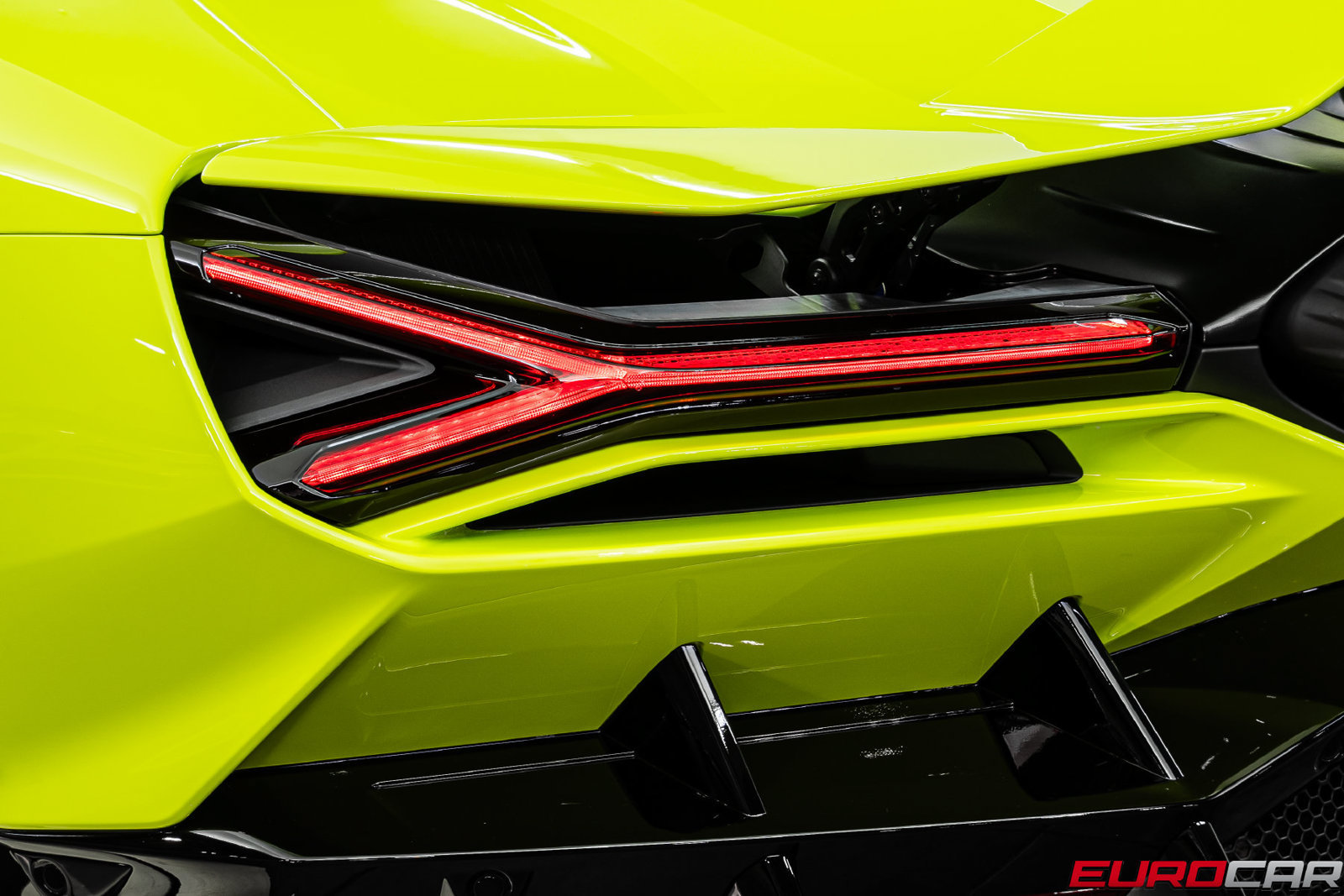 Used 2025 Lamborghini Revuelto AWD/4WD image 25