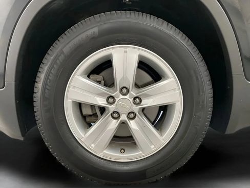 Used 2020 Chevrolet Trax LS FWD image 25