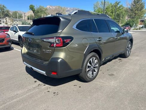 Used 2025 Subaru Outback Touring AWD/4WD image 3